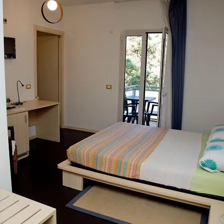 Anapaya 4* لينانو سابيادورو