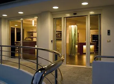 Hotel Anapaya 4*